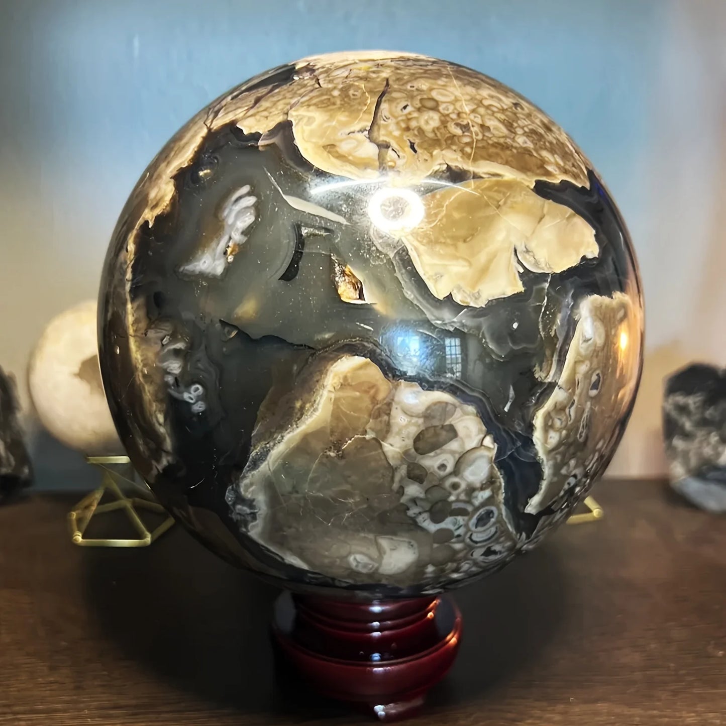 CrystalHola UV Reactive Volcanic Agate Sphere Crystal Ball Ornament