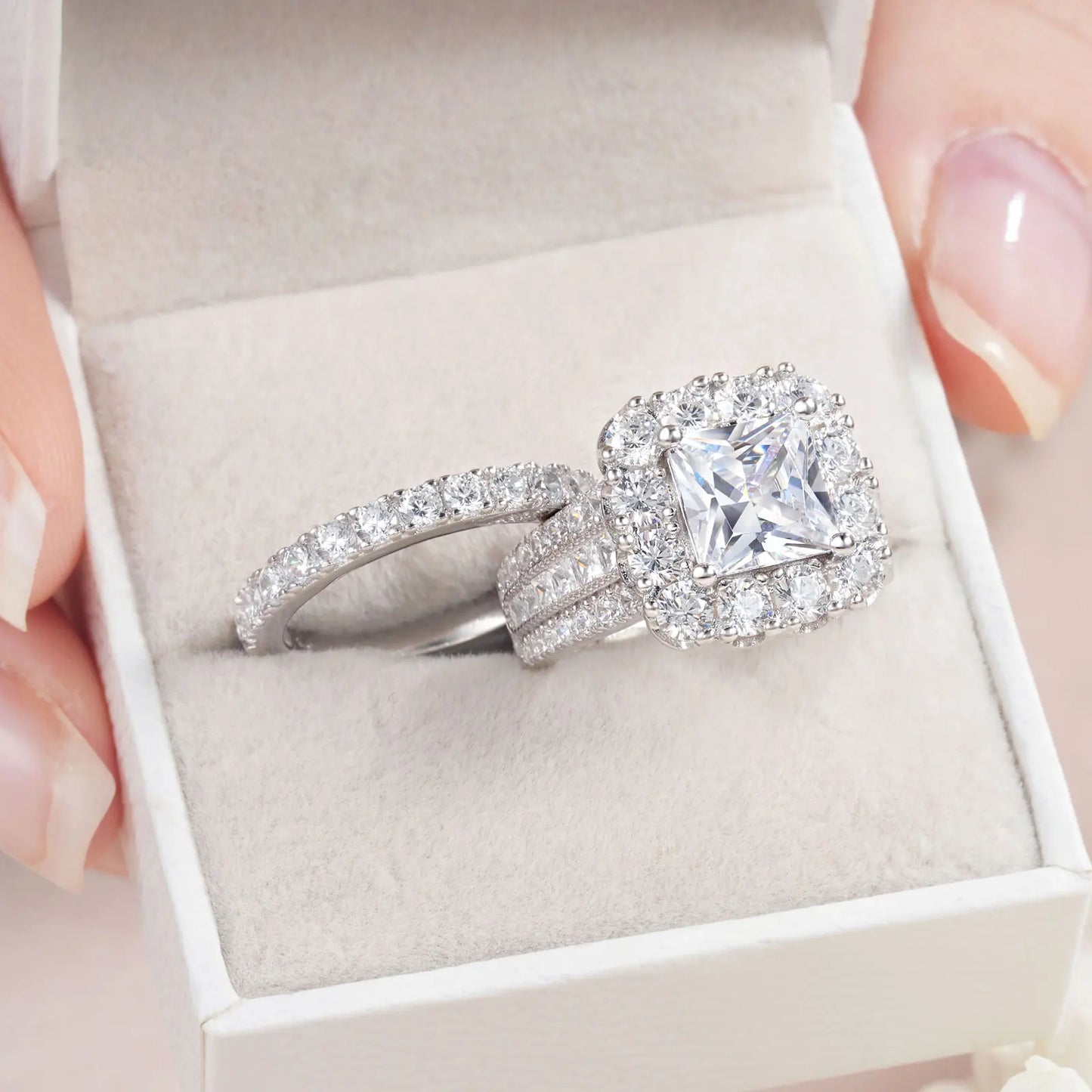 Newshe 2-Piece 925 Silver Wedding Rings Set with Halo