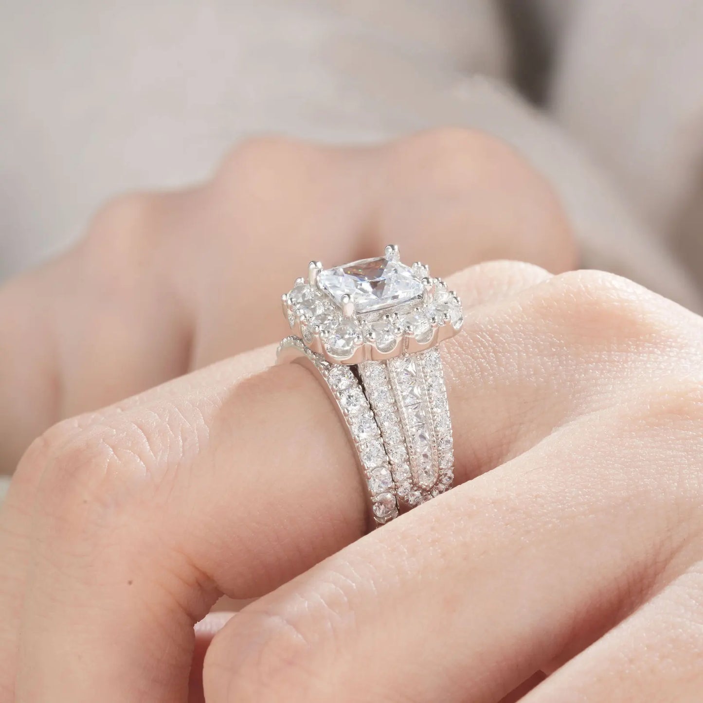 Newshe 2-Piece 925 Silver Wedding Rings Set with Halo
