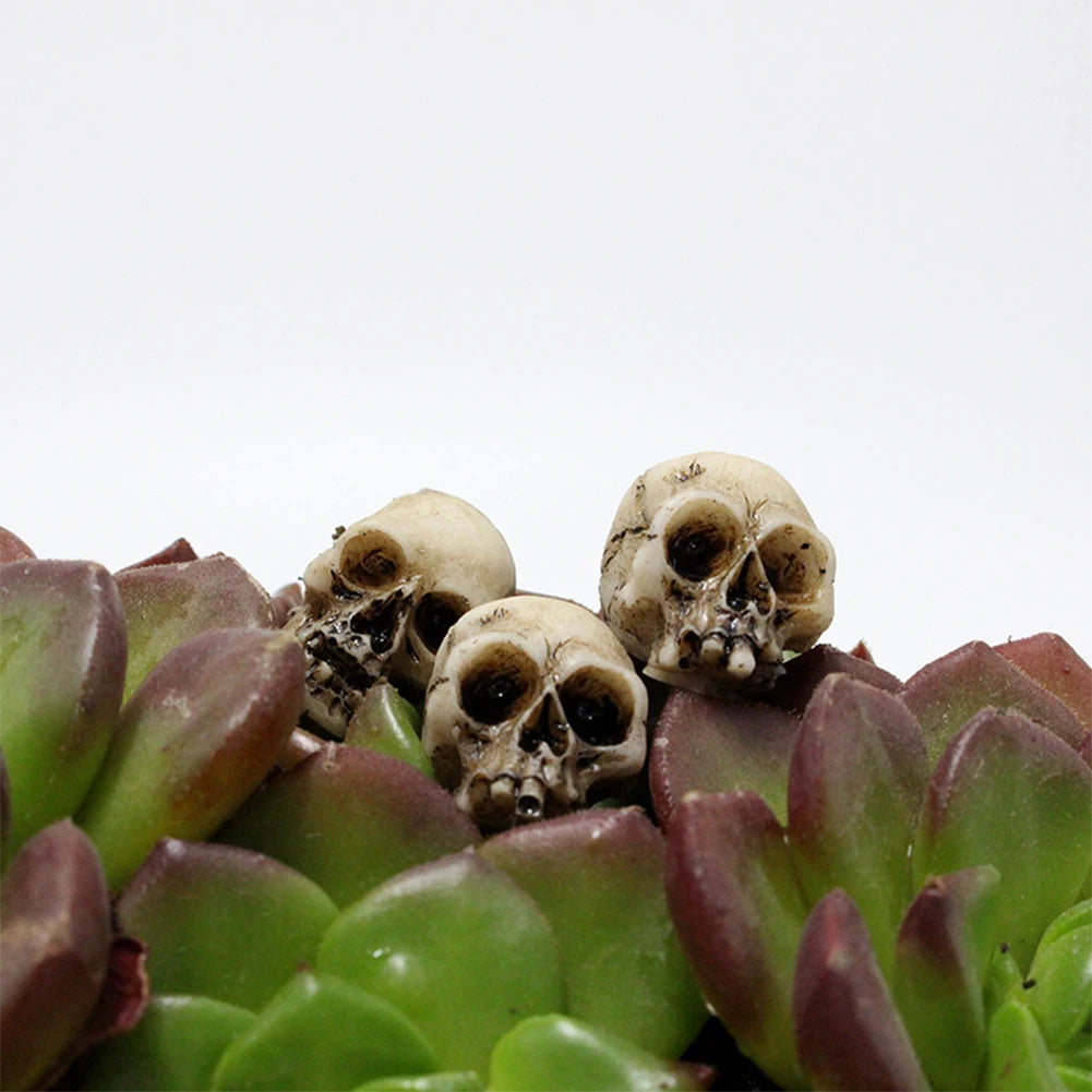 Alloet Gothic Skull Sculptures 20Pcs Halloween Garden Decor Figurines